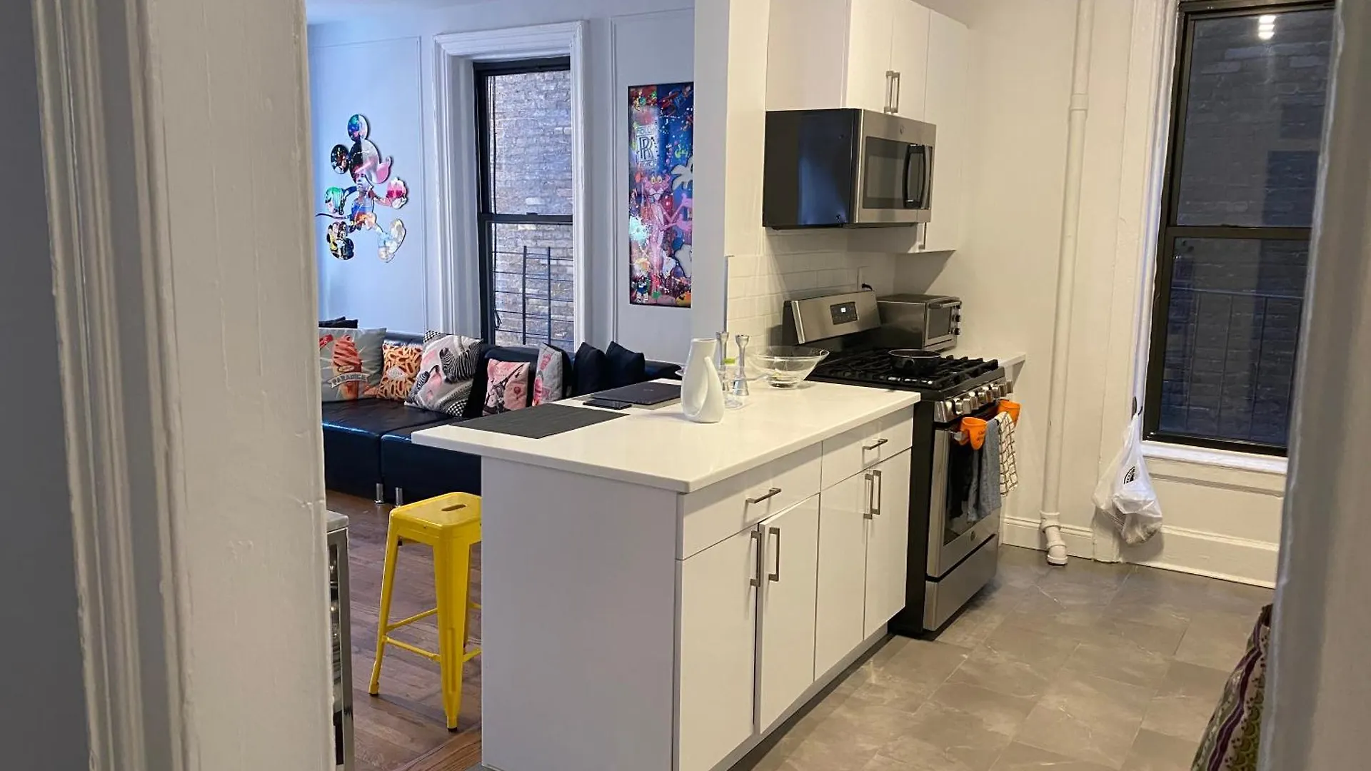 Large 3 Bedroom Perfect For Families New York Apartment